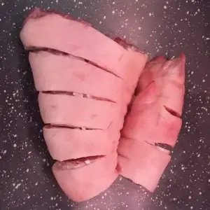 Varkenspoot heel (gekapt)